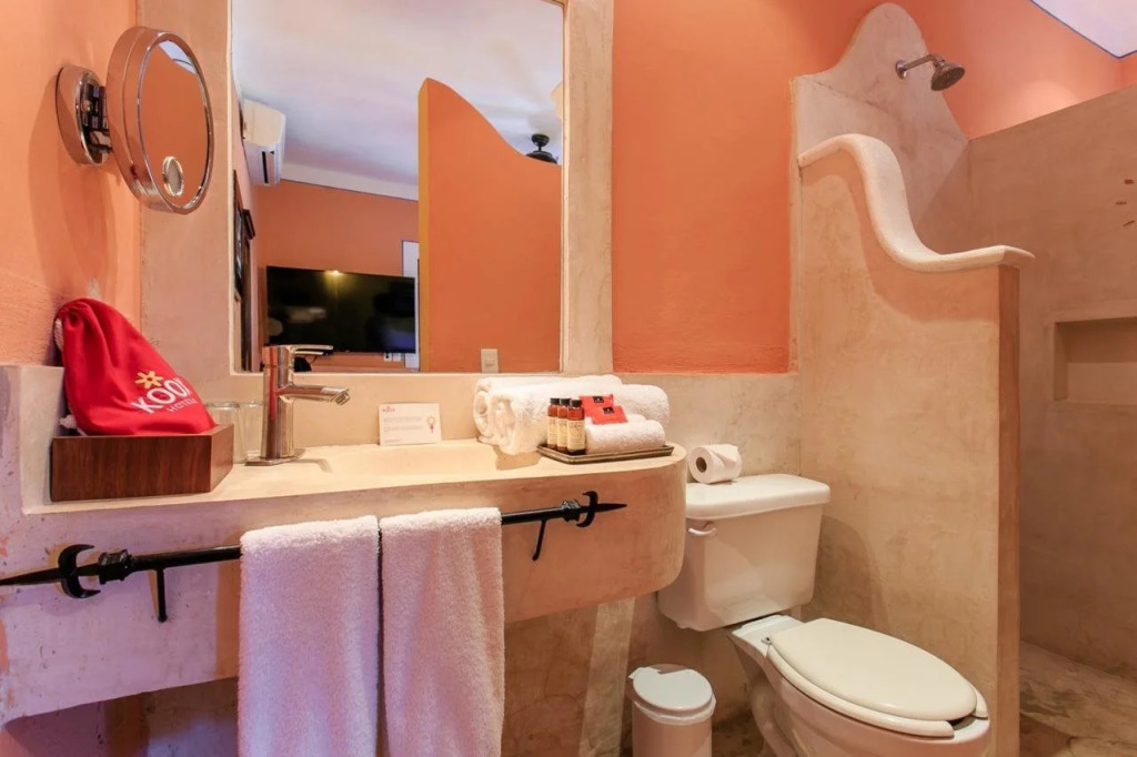Casa Jade Hotel