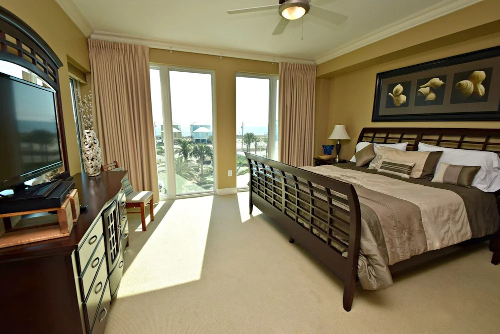 Mustique 302 4 Bedroom Condo by RedAwning