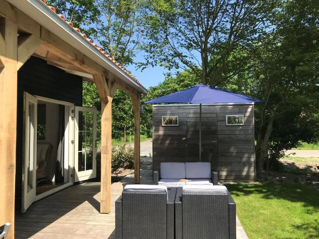 400 meter van het strand nieuwe luxe zomerwoning Oostkapelle