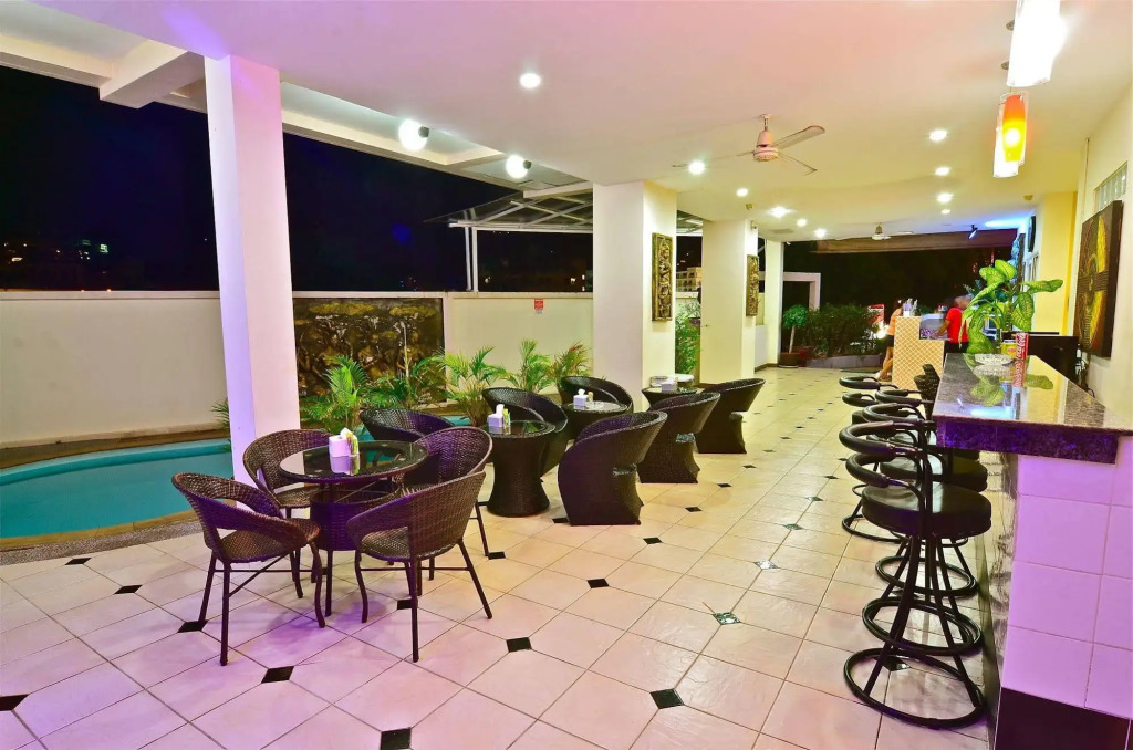 Square One Hotel Patong