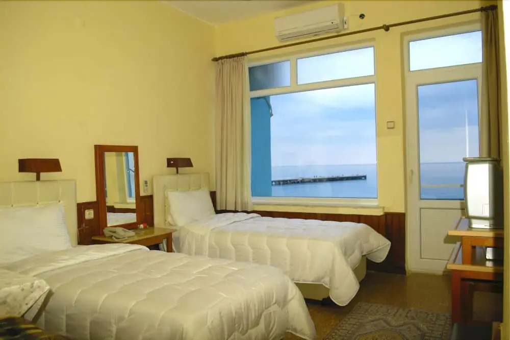 Lades Hotel