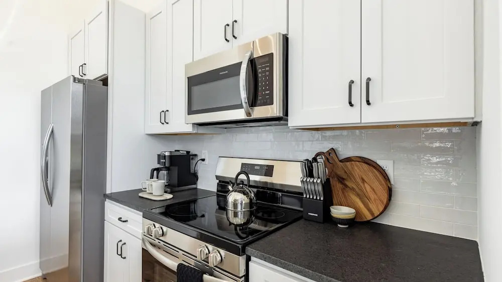 New Build 2 Condos Minutes From Downtown Nashville Dining & Entertainment
