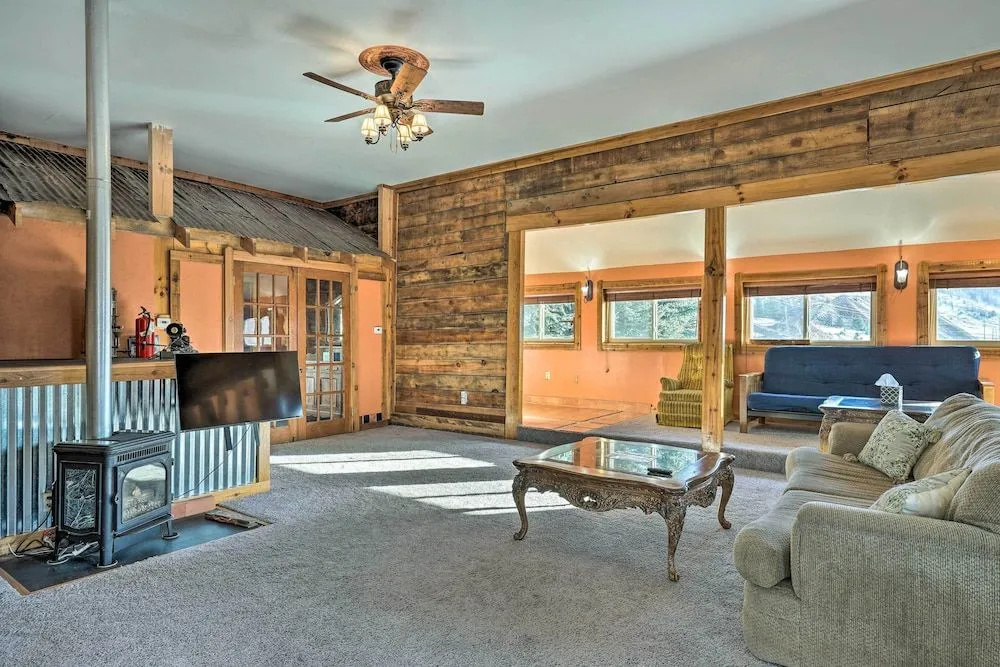 Unique Colorado Mountain Retreat: Near Pikes Peak!