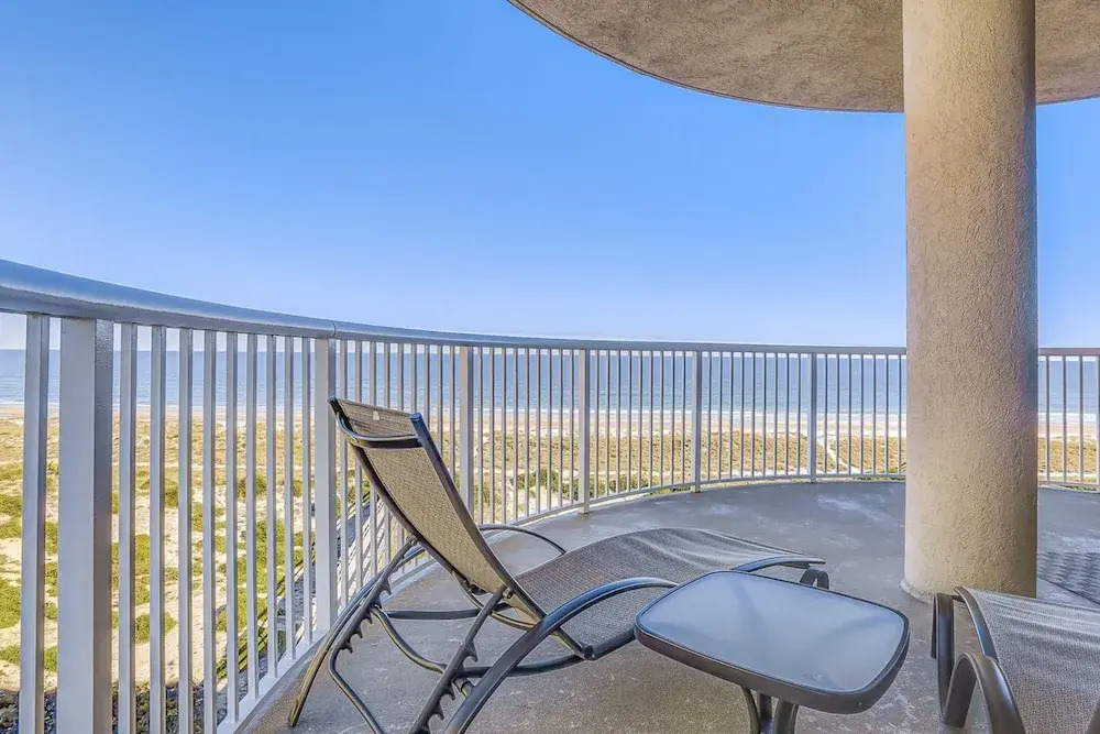Oceanfront 5th-floor Condo With Balcony, Gorgeous Views & Pool Access