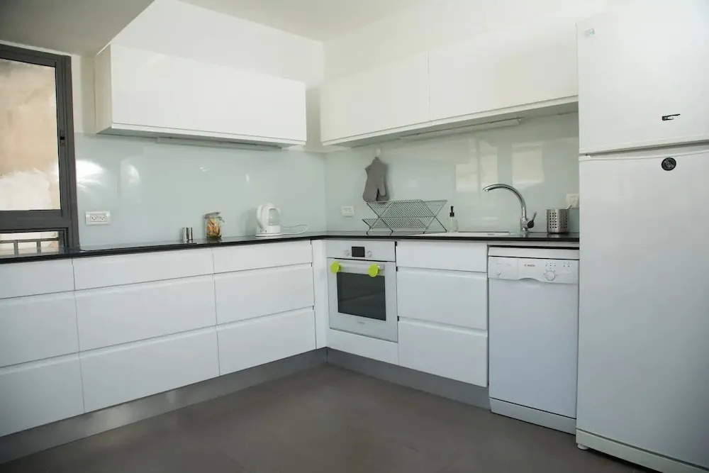 Stylish Chic 2BR Bauhaus Ap Heart of TLV