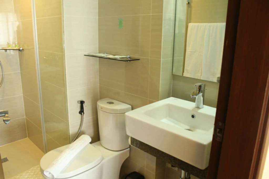 CSuites at Two Central Residences