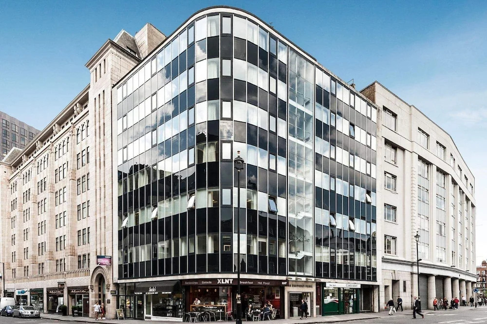 Modern Aircondition 2 Beds 2 Bath Victoria Station