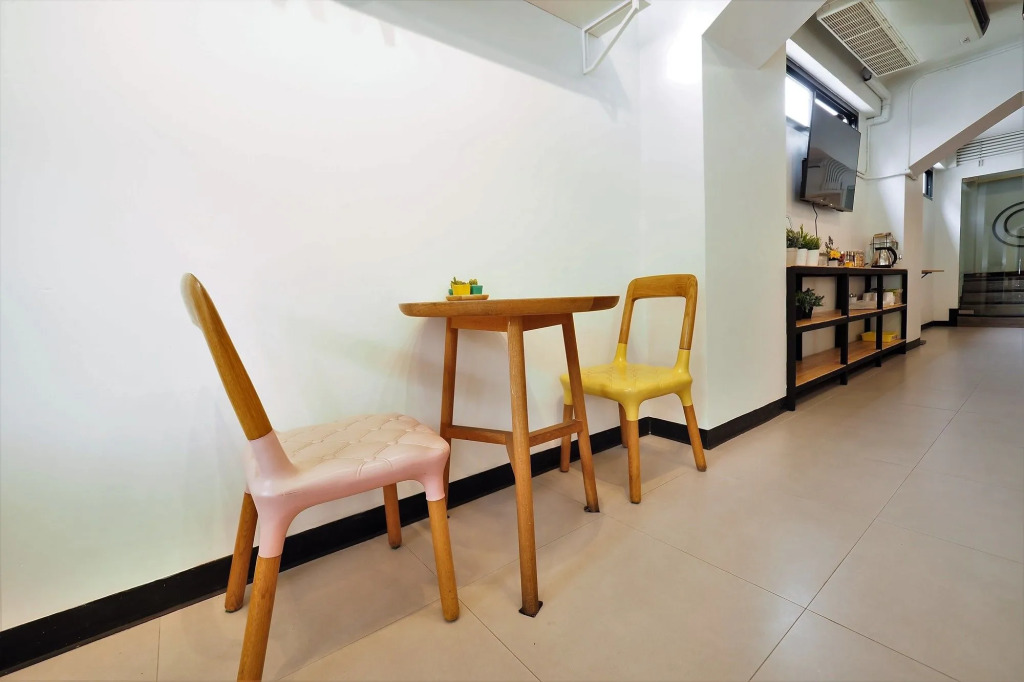 T Hostel @ Victory Monument