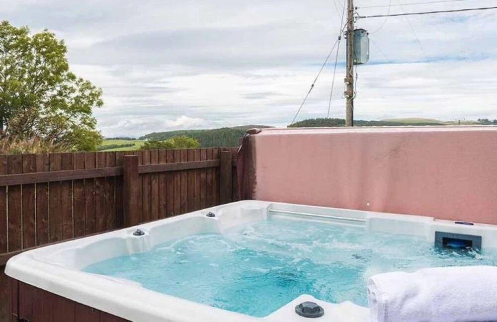 Keepers Lodge with Hot Tub