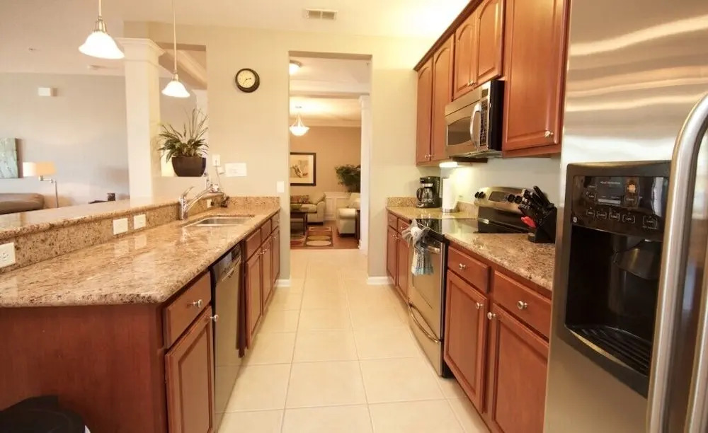 10-106 2 Bedroom Condo by RedAwning