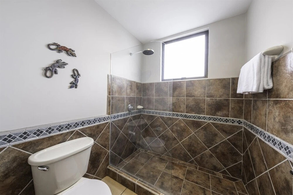 5th Flr Ocean View Penthouse With 2 Level Balcony