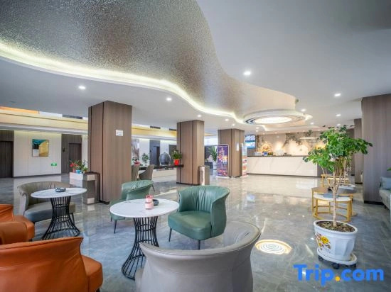 Qingfeng Xiaozhu Hotel