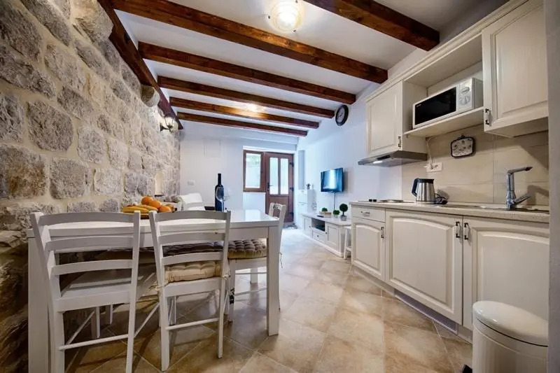Riva Suite 1