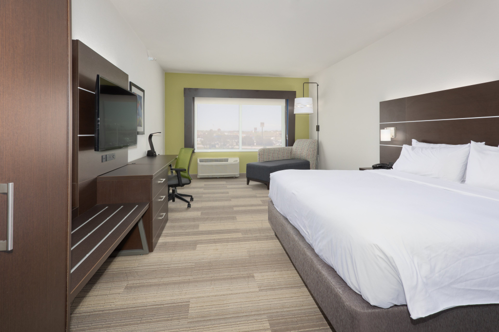 Holiday Inn Express & Suites - Firestone - Longmont by IHG