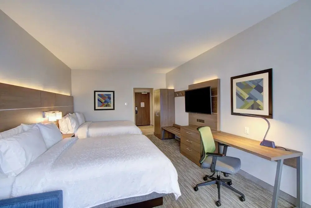 Holiday Inn Express & Suites Charlotte Southwest by IHG