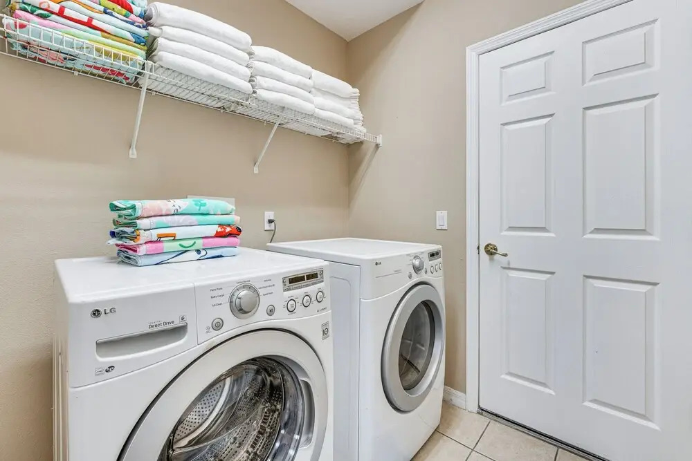 10 Mi to Parks: Spacious Kissimmee Home w/ Lanai!