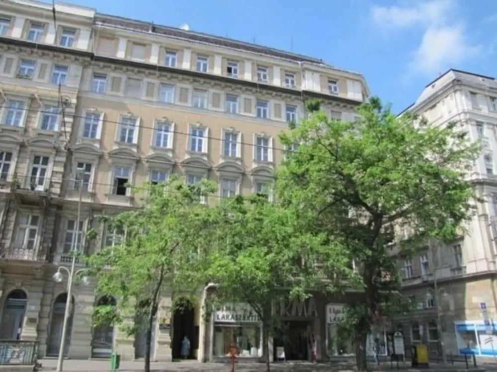 Friends Hostel & Apartments