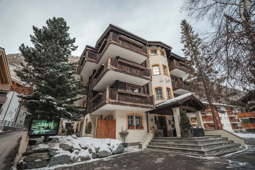 La Perle Apartments