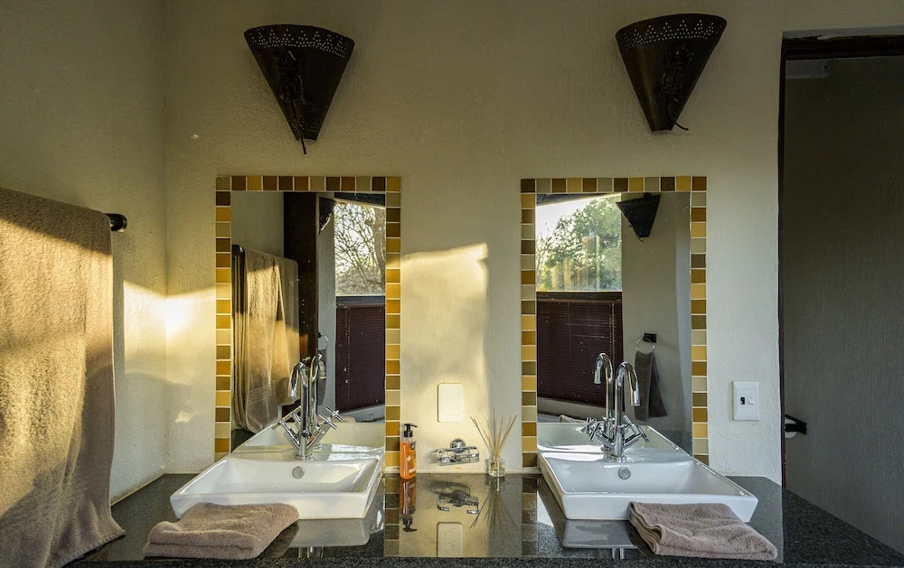 Leopards Lair Bush Lodge