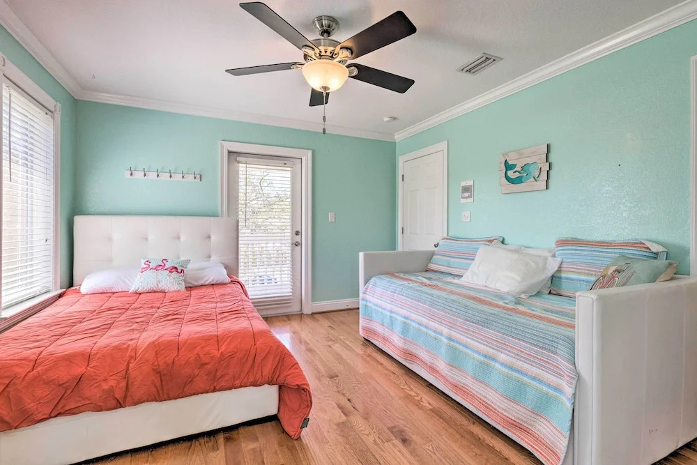 Pool & Dock Access: Gulf Shores Family Getaway!