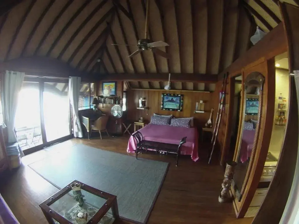 Bora Bora Bungalove