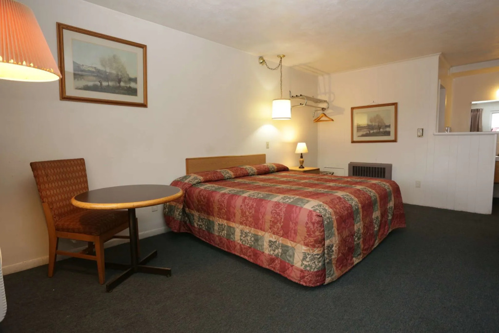 Capri Motel