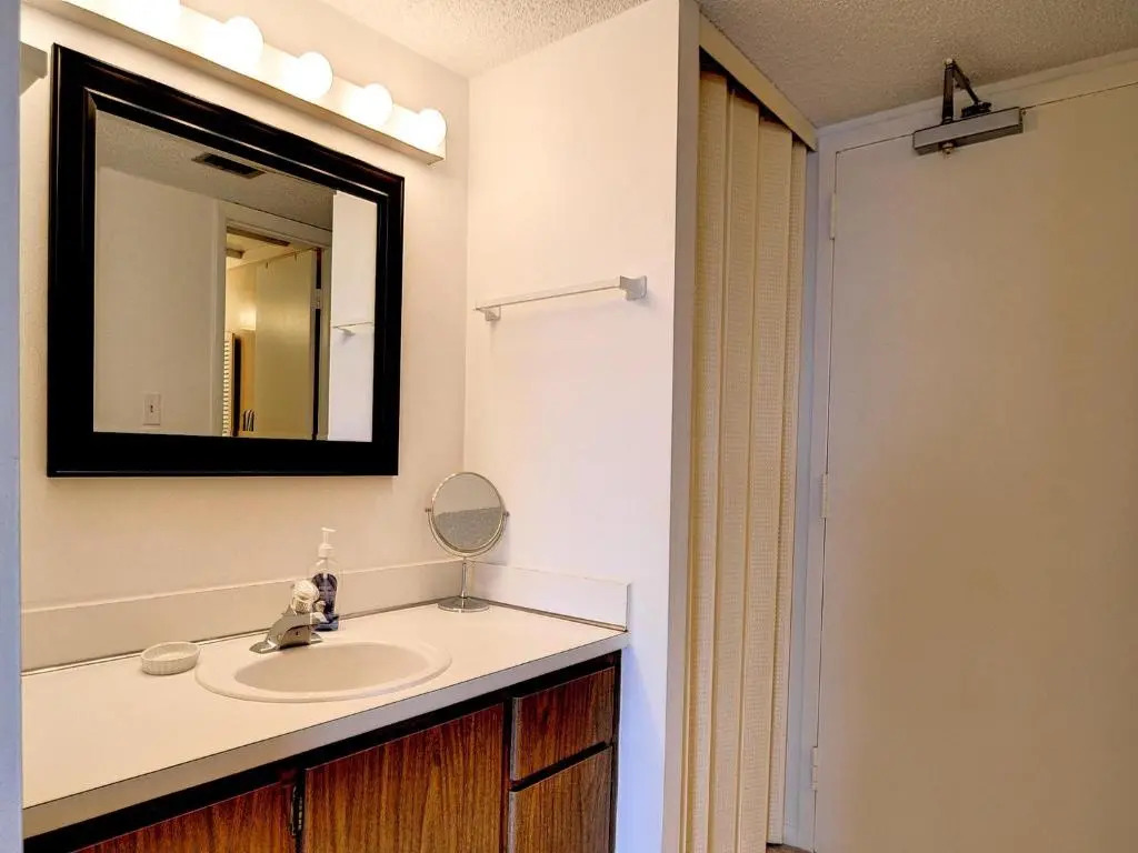 440 West Condos 1408N