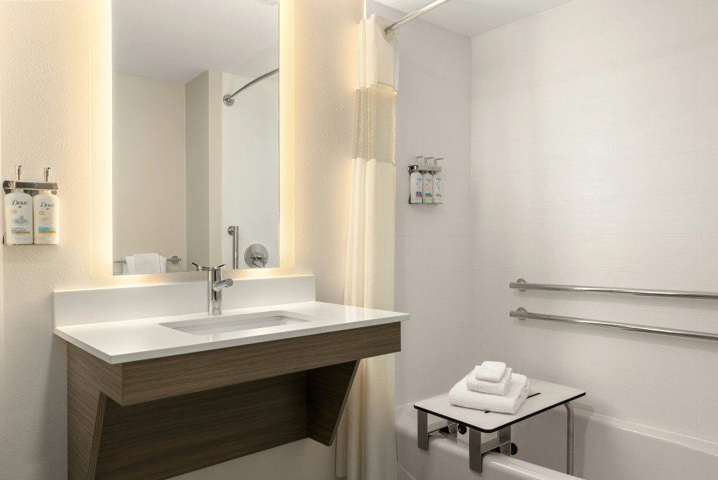 Holiday Inn Express Fayetteville Fort Bragg by IHG