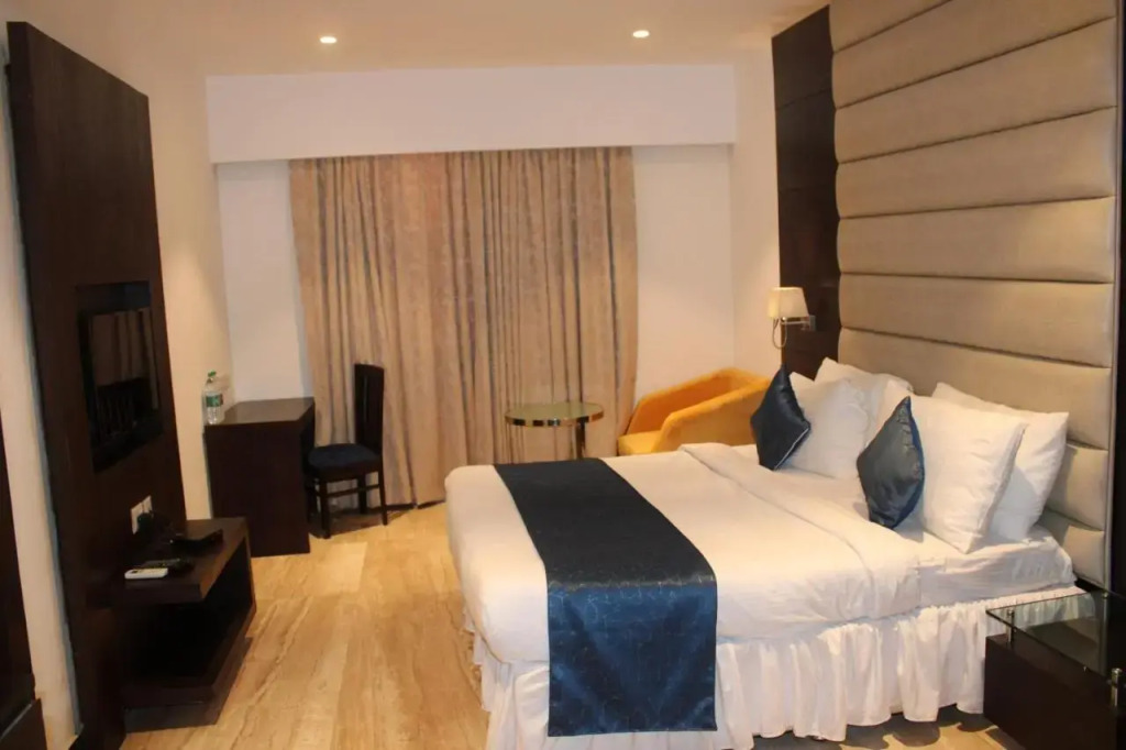 FabHotel Prime Bellmont