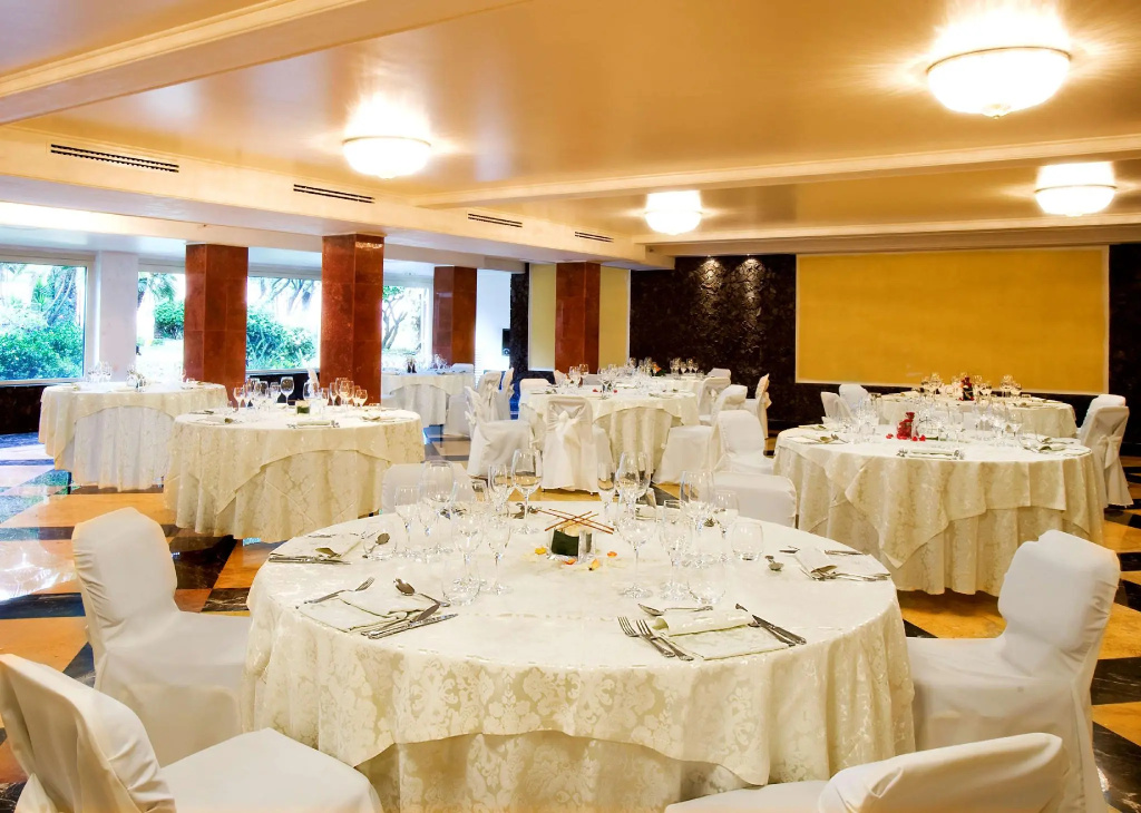 Отель Delta Hotels by Marriott Giardini Naxos