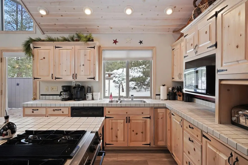 Beautifully Updated 6 Todd Home with Hot Tub and Easy Access to SHARC by RedAwning