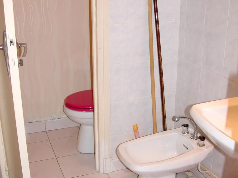 Studio in Néris-les-bains, With Enclosed Garden and Wifi