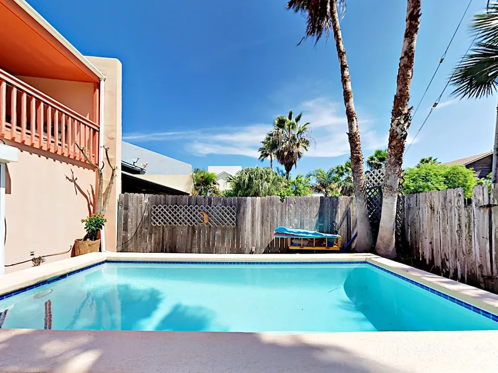 121 E Lantana Street Townhouse Unit B 3 Bedrooms 3 Bathrooms Townhouse
