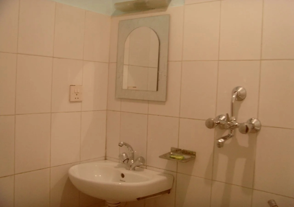Budget Hotel Multiplex