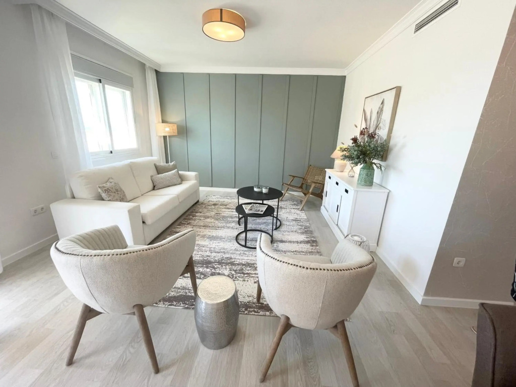 New 2BR Apartement with sea views in very center of Marbella.