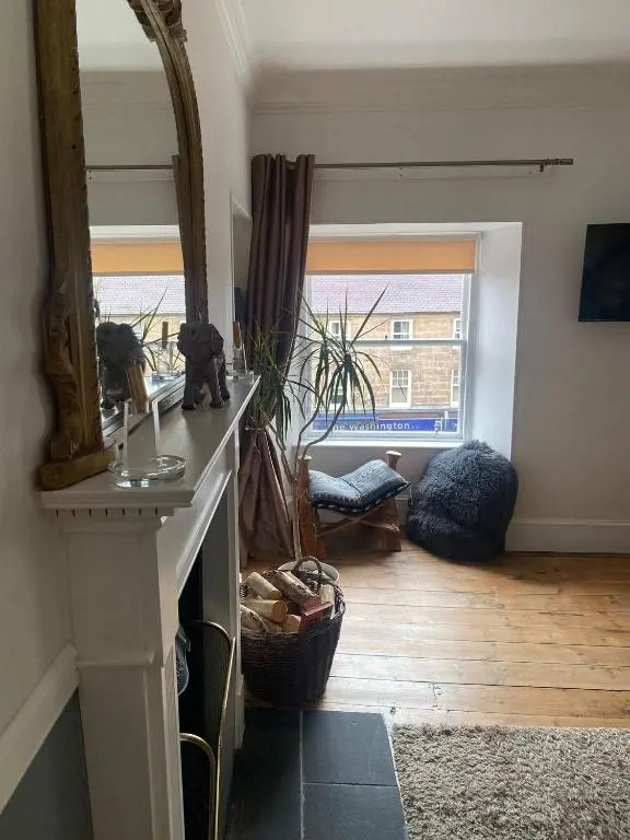 Central 3 bed flat, Forres