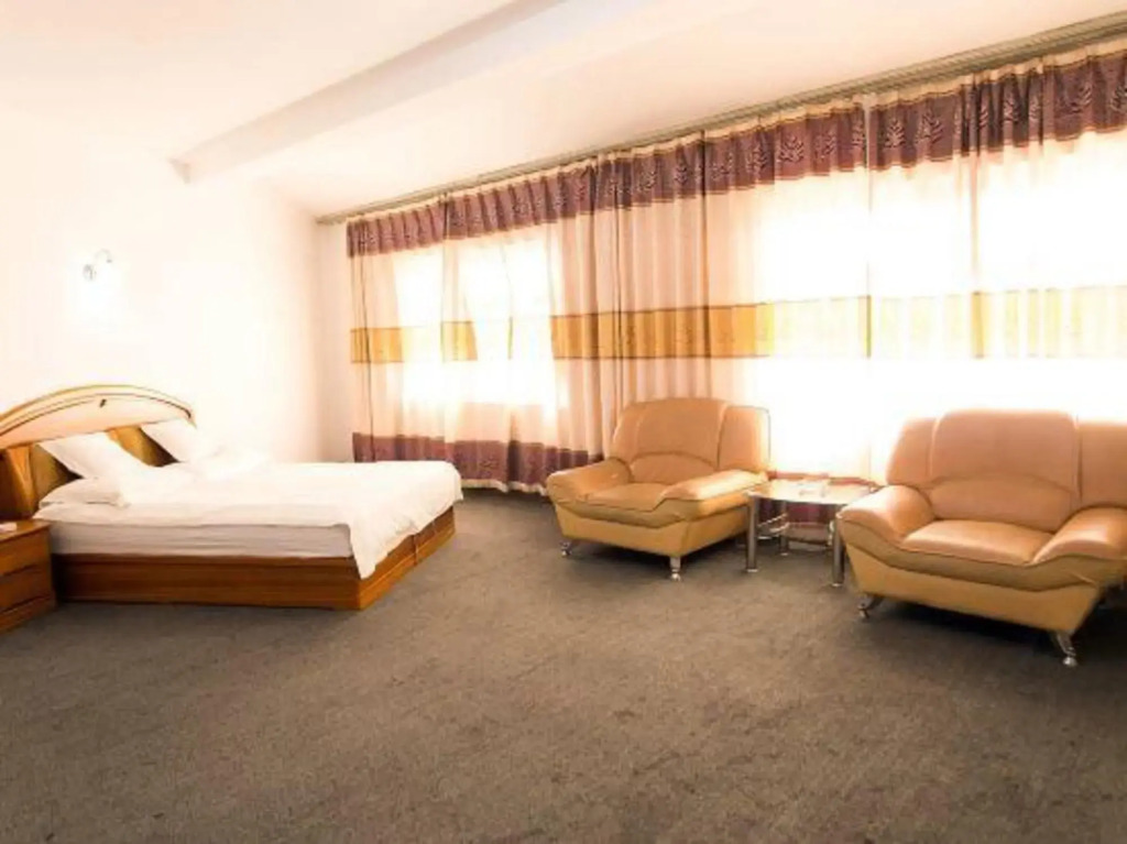 Jindonghu Hotel