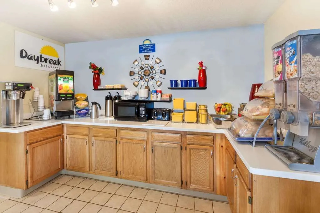 Days Inn Kent - Akron