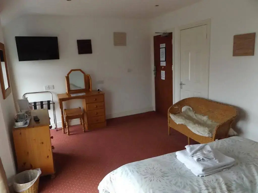 The Mumbles Carlton Hotel
