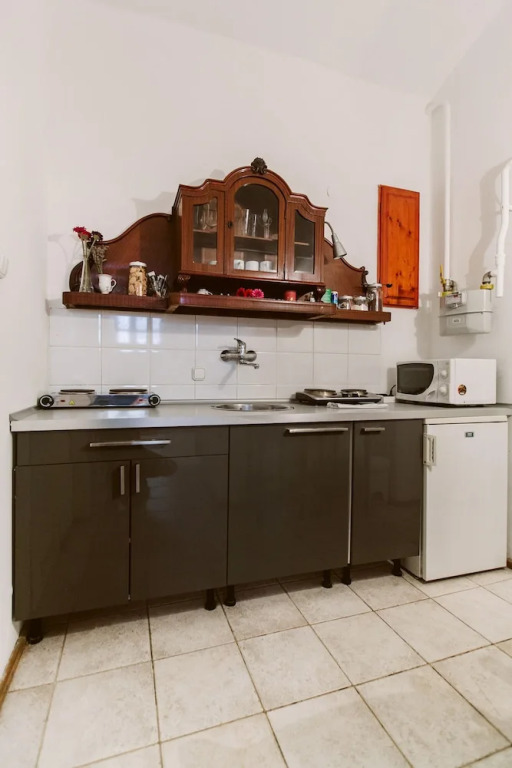 Hunyadi 4 Apartment I.
