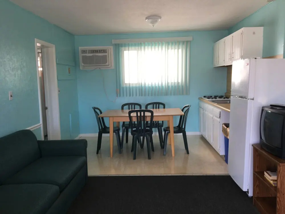 Harbor Mist Family Motel
