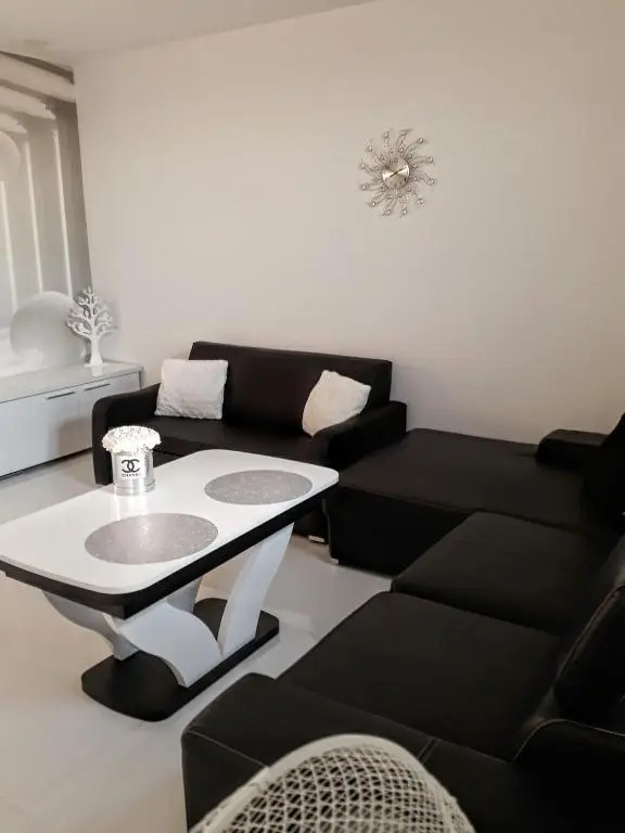 Apartament Domi