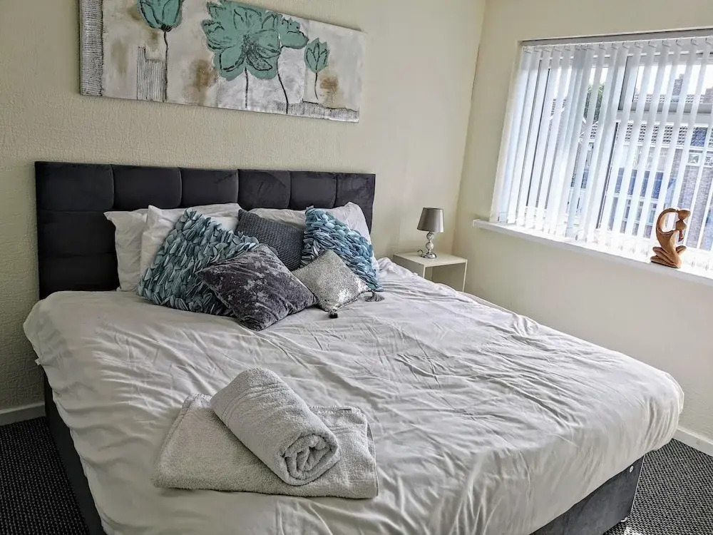 3bed Full House - Free Parking - Family Friendly!