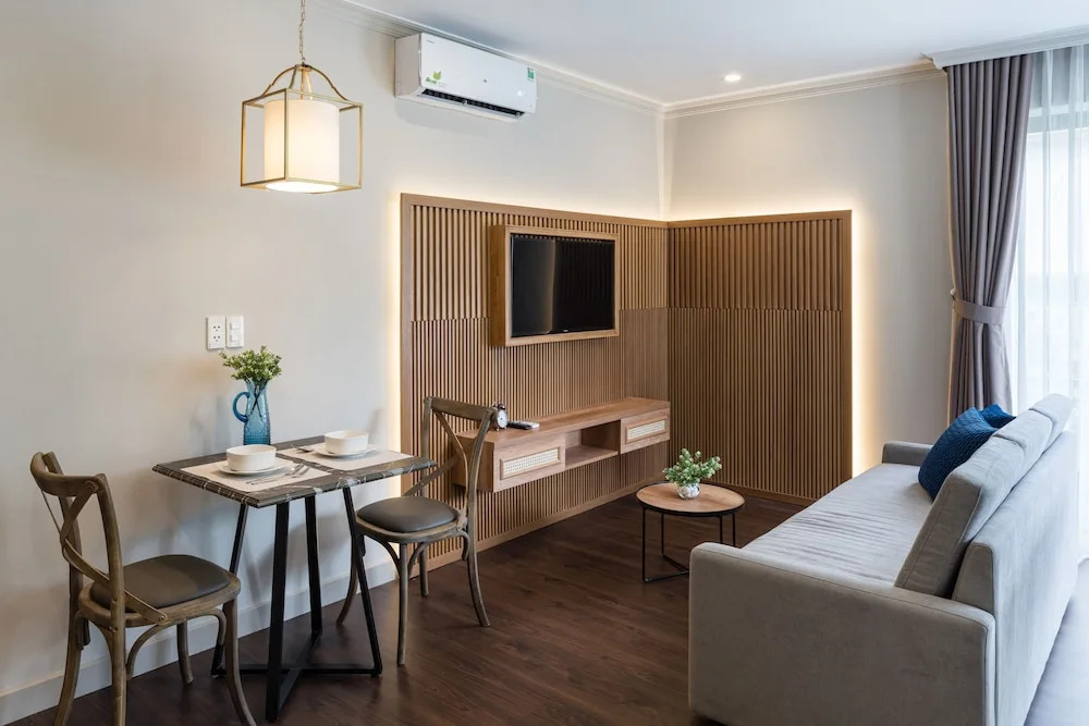 Charmaine's Hotel & Apartment
