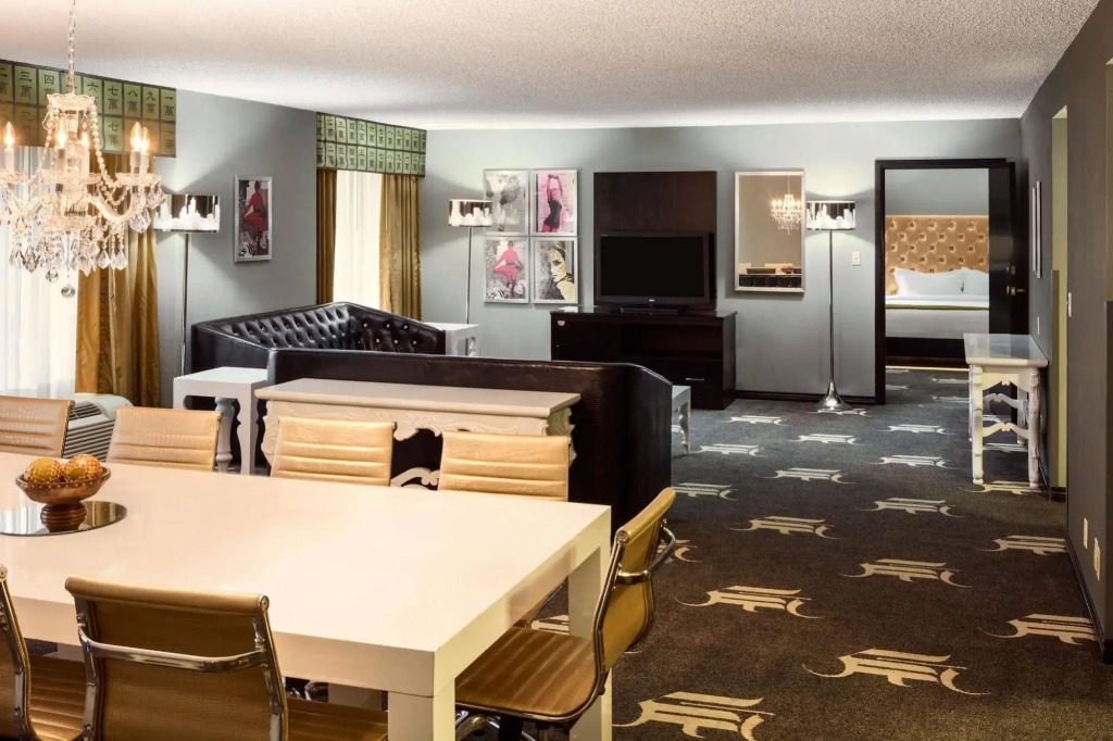 Holiday Inn Select North Dallas