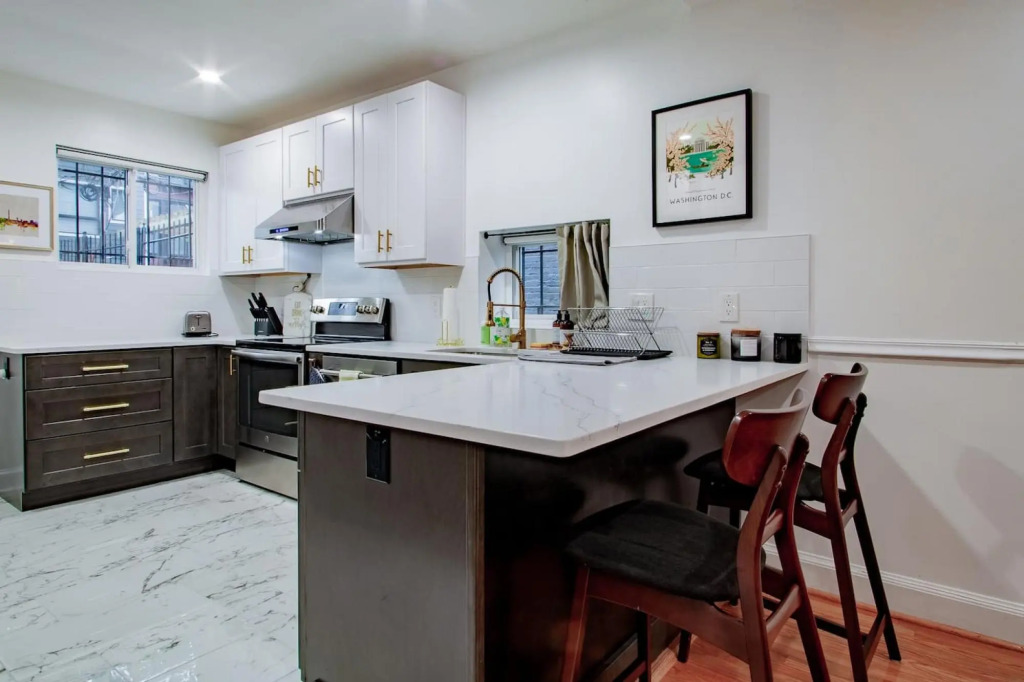 Fancy 1-BR in Central Location ⚜ Parking available