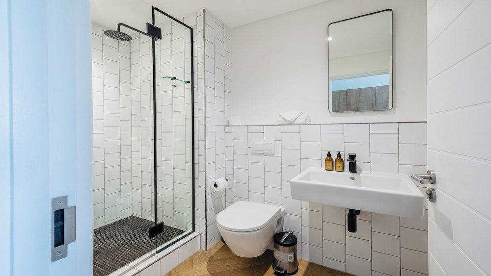 CENTURY CLUB - Luxury Apartment Hotels