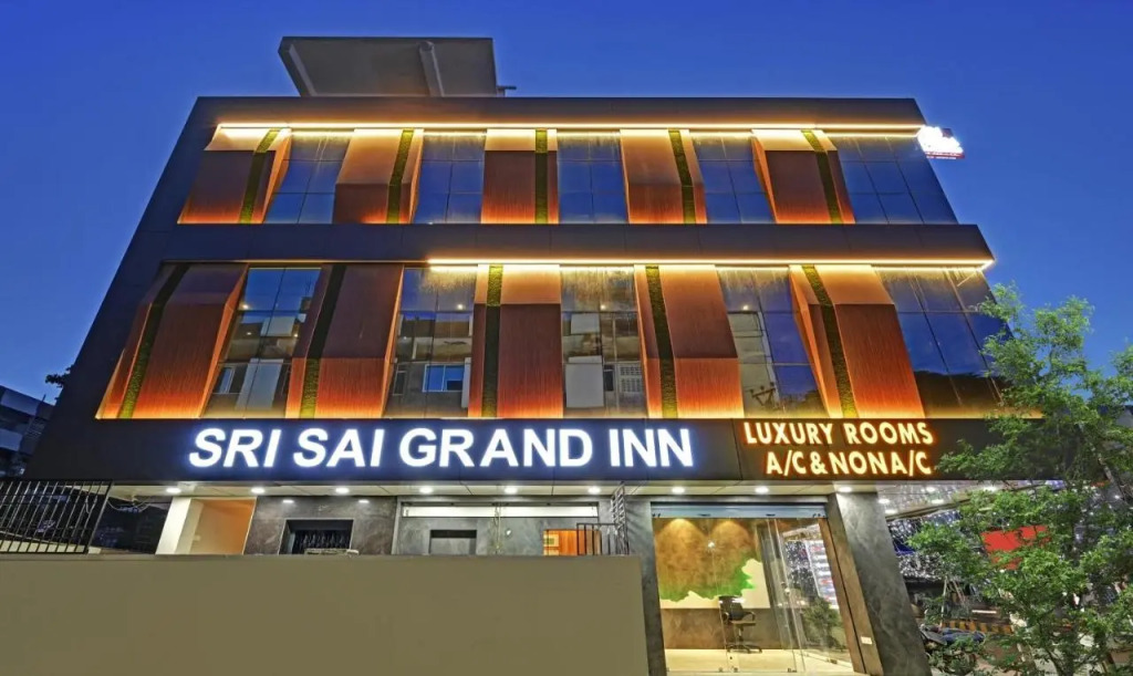 Itsy Hotels Sri Sai Grand Inn Near MG Road & PVP Mall