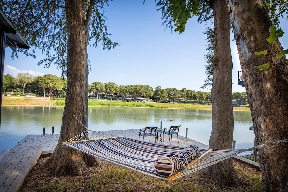 Serenity Shores House 3 Bedrooms 2.5 Bathrooms Home