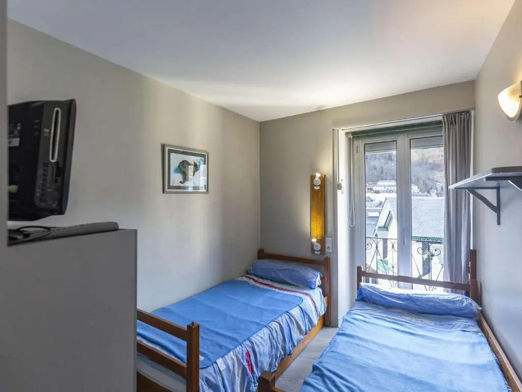 Appartement Cauterets, 3 pièces, 4 personnes - FR-1-401-26